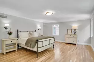 72 Beverly Rd, Brookline, MA 02467 - Photo 21