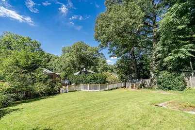 72 Beverly Rd, Brookline, MA 02467 - Photo 39