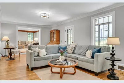 72 Beverly Rd, Brookline, MA 02467 - Photo 5