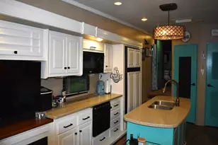 33-35 Wareham, Carver, MA 02330 - Photo 9