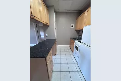 879 Beacon St #21, Boston, MA 02215 - Photo 13