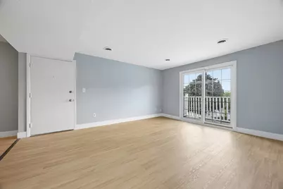 244 Mount Vernon St #9, Lawrence, MA 01843 - Photo 5