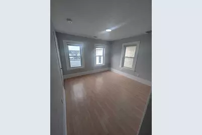17 Ward St, Worcester, MA 01610 - Photo 3