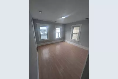 17 Ward St, Worcester, MA 01610 - Photo 3