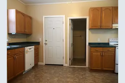26 Jerome Pl, Leominster, MA 01453 - Photo 3
