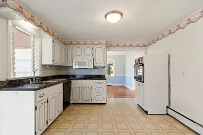 4 Mayflower, Stoneham, MA 02180 - Photo 13