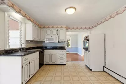 4 Mayflower, Stoneham, MA 02180 - Photo 13