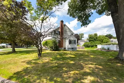 4 Mayflower, Stoneham, MA 02180 - Photo 3