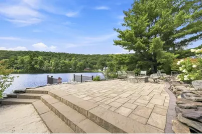 102 Lakeside Dr, Monson, MA 01057 - Photo 5