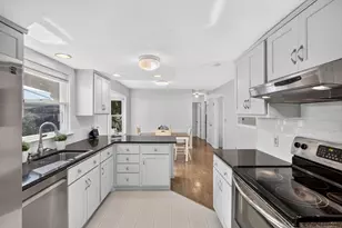 16 Holly Ridge Dr, Sandwich, MA 02563 - Photo 9