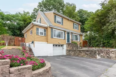 119 Lawrence St, Methuen, MA 01844 - Photo 1