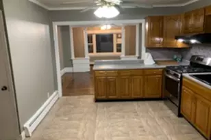 70 Price Pl, Fall River, MA 02724 - Photo 3