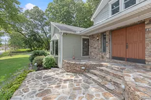 48 Davis Rd, Millbury, MA 01527 - Photo 7