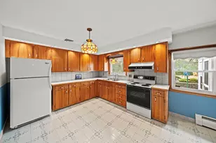 7 Cedarcrest Rd, Salem, MA 01970 - Photo 11