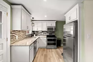 7 Village Green Dr, North Andover, MA 01845 - Photo 1