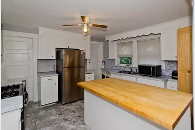 104 Narragansett St, Springfield, MA 01107 - Photo 9