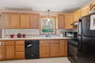 41 Prospect Gdns, Ludlow, MA 01056 - Photo 11