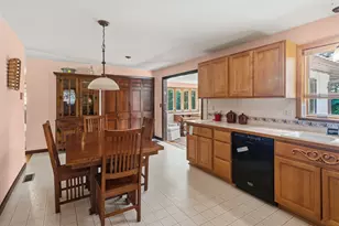41 Prospect Gdns, Ludlow, MA 01056 - Photo 7