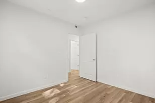 12 Alpine St, Boston, MA 01610 - Photo 31