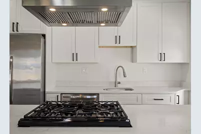 12 Alpine St #2, Boston, MA 01610 - Photo 9