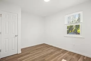 12 Alpine St, Boston, MA 01610 - Photo 29