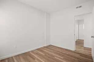 12 Alpine St, Boston, MA 01610 - Photo 19