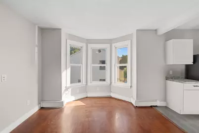 103 West St #2nd Fl, Holyoke, MA 01040 - Photo 7
