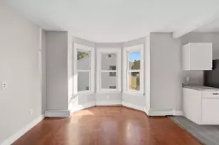 103 West St, Holyoke, MA 01040 - Photo 7