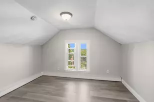 103 West St, Holyoke, MA 01040 - Photo 13