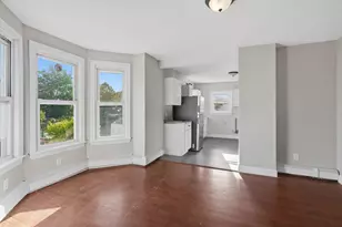103 West St, Holyoke, MA 01040 - Photo 9