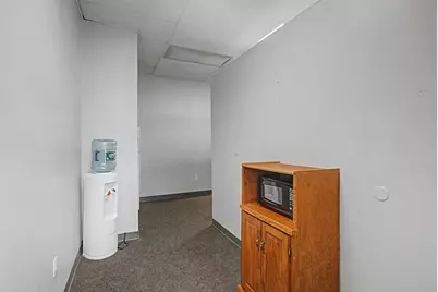 176 High St, Holyoke, MA 01040 - Photo 7