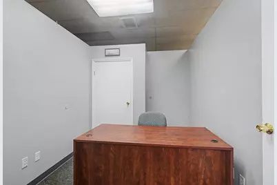 176 High St, Holyoke, MA 01040 - Photo 5