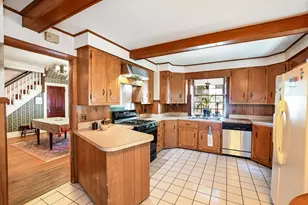 30 Arnold Pl, New Bedford, MA 02740 - Photo 13