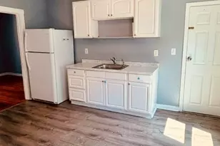 502 4th St, Fall River, MA 02721 - Photo 9