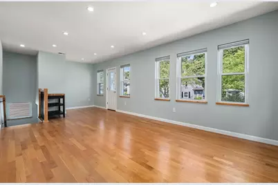 574-576 Lagrange St #576, Boston, MA 02132 - Photo 7