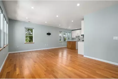 574-576 Lagrange St #576, Boston, MA 02132 - Photo 9