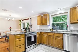 77 Briar Rd, Taunton, MA 02780 - Photo 11