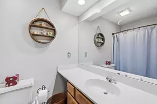 126 Brookfield Ln, Agawam, MA 01001 - Photo 11