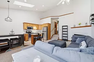 126 Brookfield Ln, Agawam, MA 01001 - Photo 5