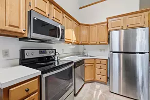 126 Brookfield Ln, Agawam, MA 01001 - Photo 9