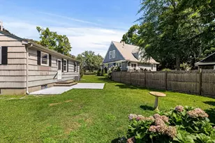 1747 Highland Ave, Fall River, MA 02720 - Photo 7