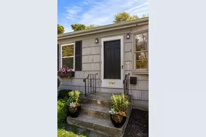 1747 Highland Avenue, Fall River, MA 02720 - Photo 15