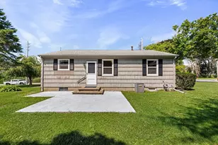 1747 Highland Ave, Fall River, MA 02720 - Photo 9