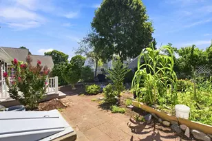 35 Walnut St, Barnstable, MA 02601 - Photo 13