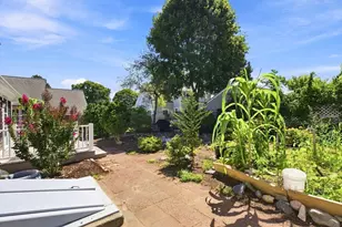 35 Walnut St, Barnstable, MA 02601 - Photo 13