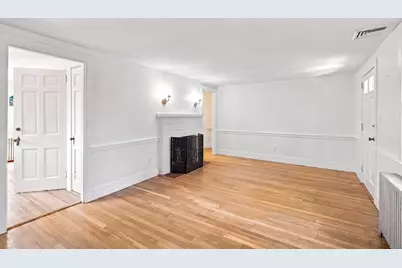 35 Walnut St, Barnstable, MA 02601 - Photo 5