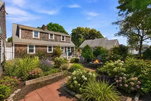 35 Walnut St, Barnstable, MA 02601 - Photo 11