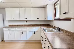 21 West Carpenter, Attleboro, MA 02703 - Photo 7