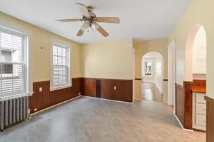 9 Glover St, Salem, MA 01970 - Photo 13