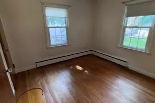 7 Globe St, Attleboro, MA 02703 - Photo 7